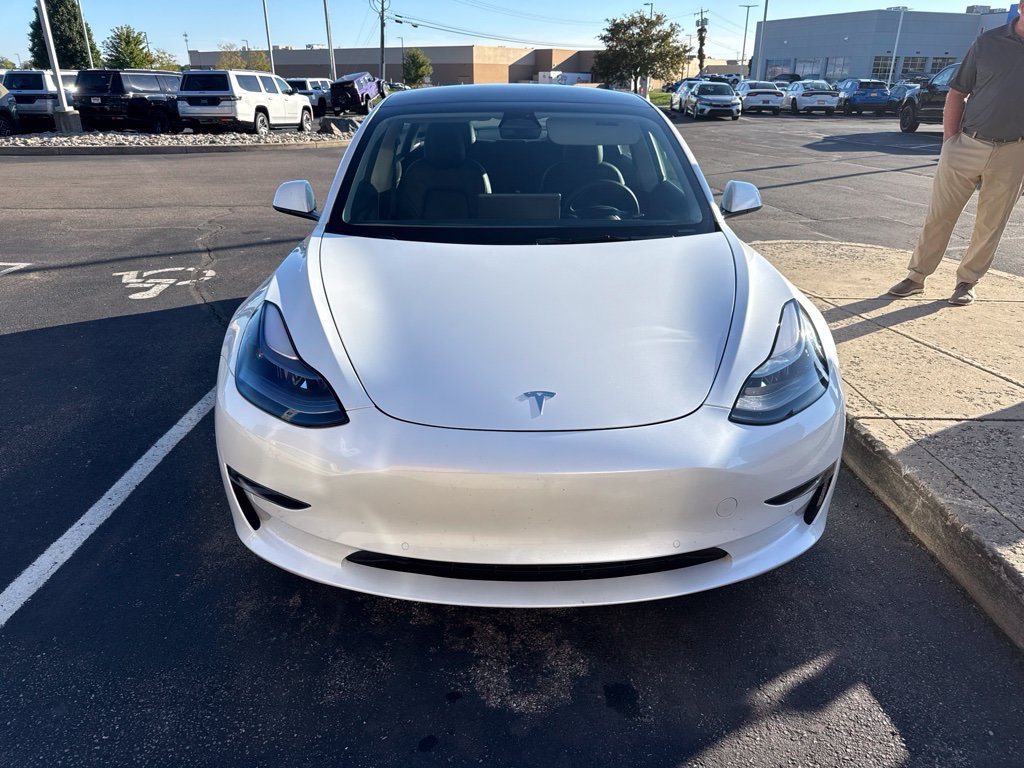 Used 2022 Tesla Model 3 Long Range AWD/4WD image 2