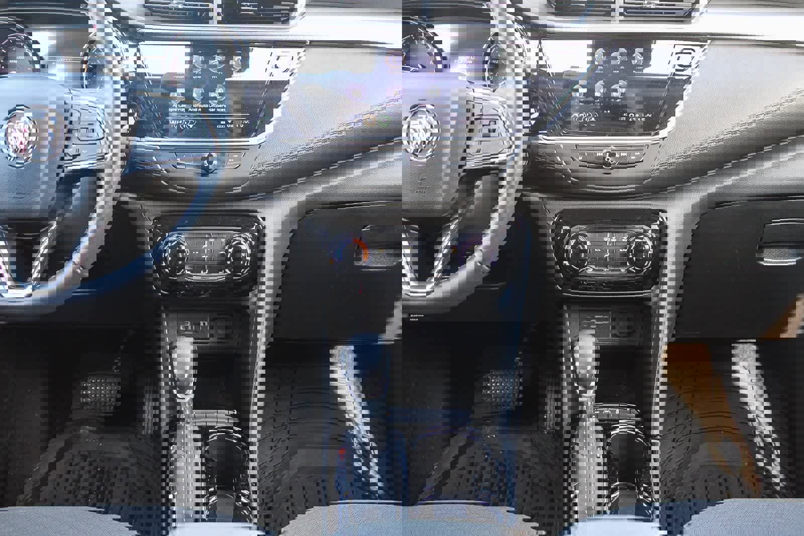 Used 2023 Buick Encore GX Preferred w/ Cold Weather Comfort Package image 21