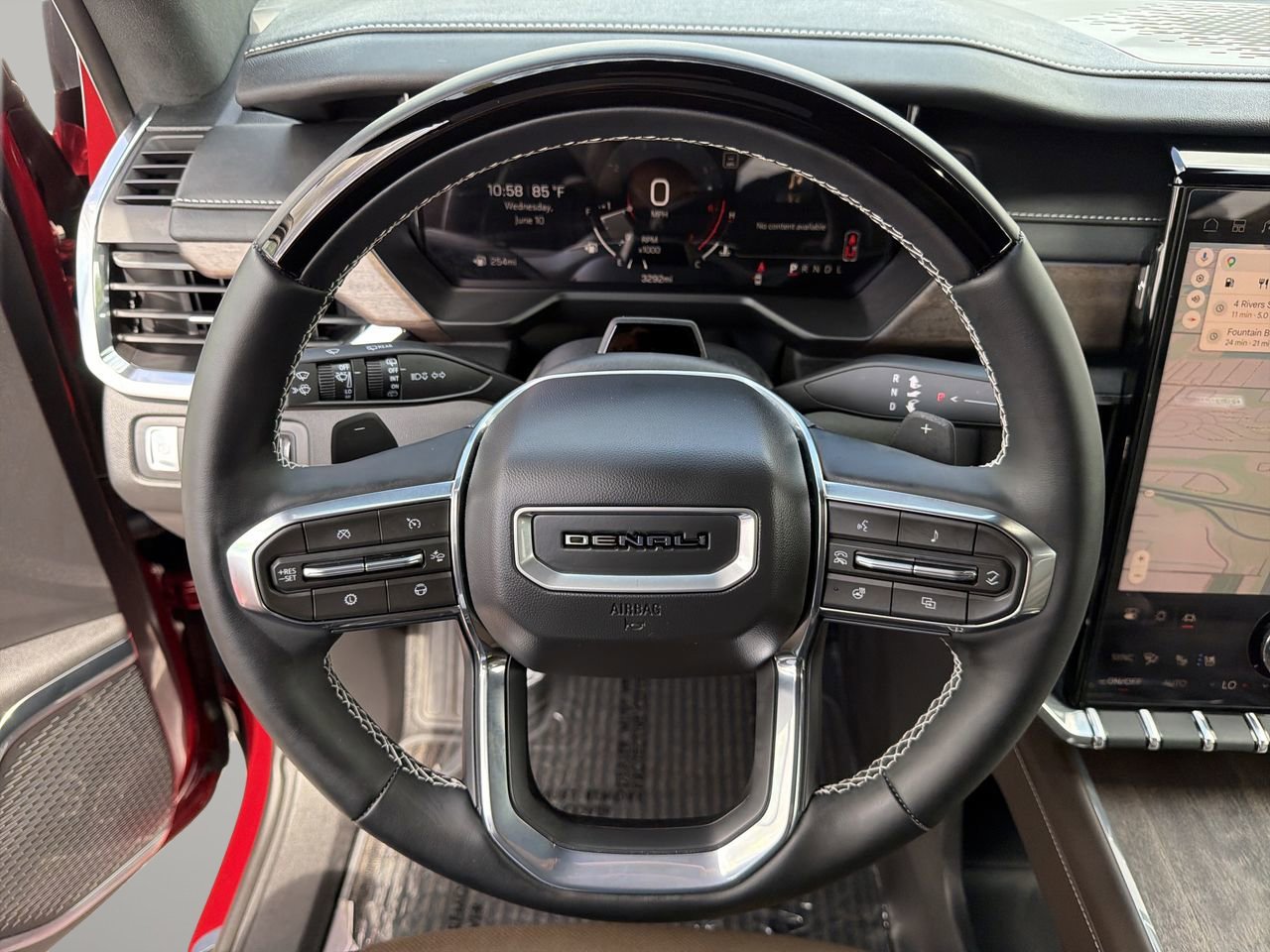 Used 2026 GMC Acadia Denali Ultimate FWD image 32
