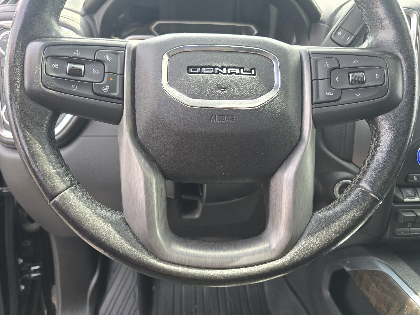 Used 2020 GMC Sierra 3500 Denali w/ Denali Ultimate Package AWD/4WD image 43