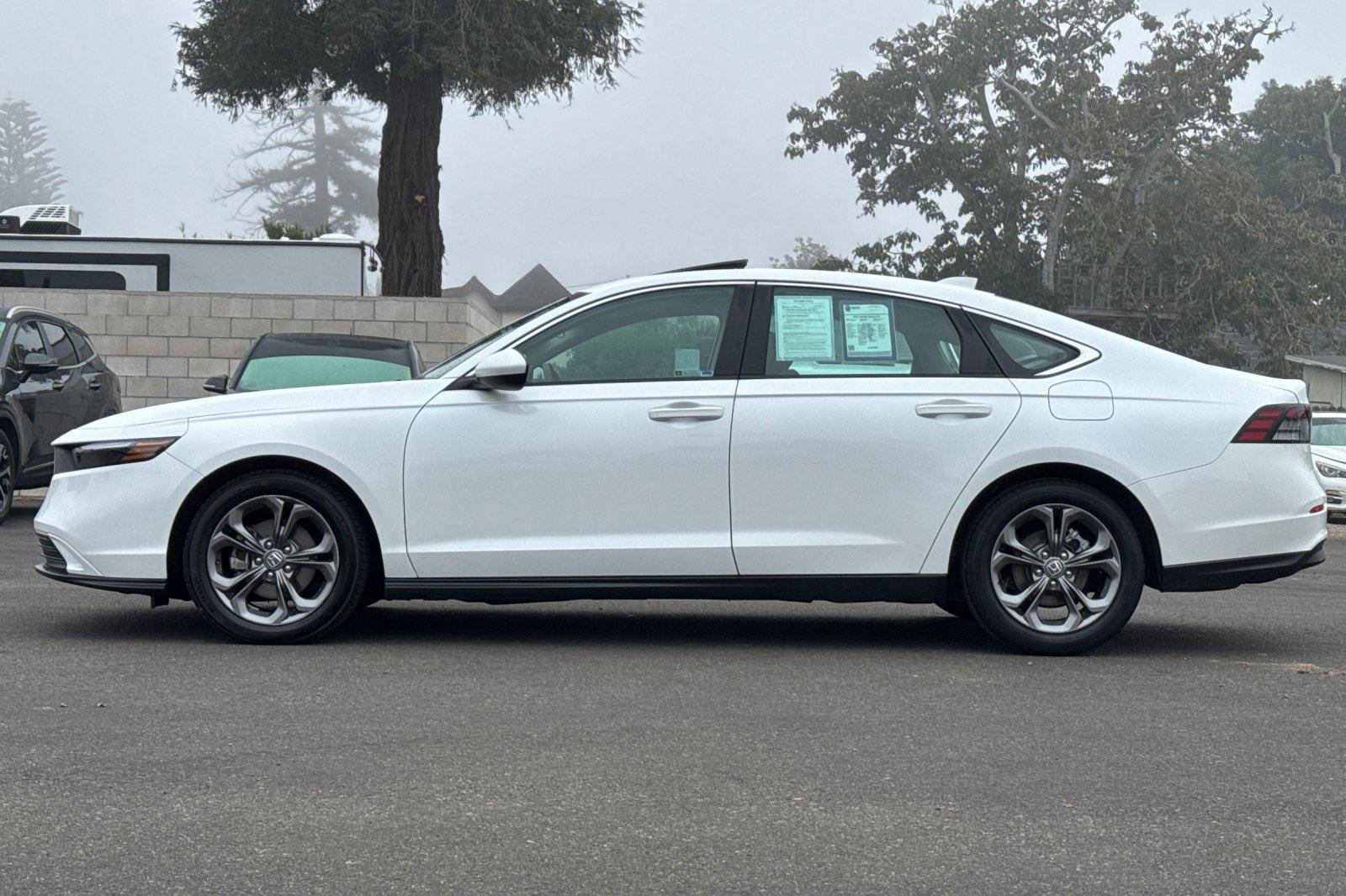 Used 2023 Honda Accord EX image 8