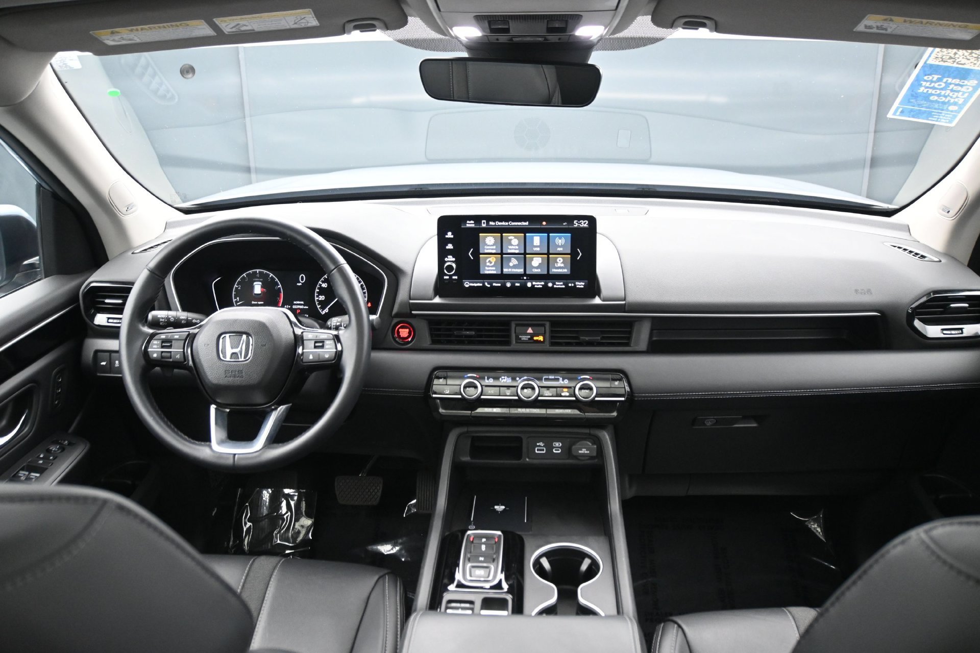 Used 2024 Honda Pilot Touring image 16