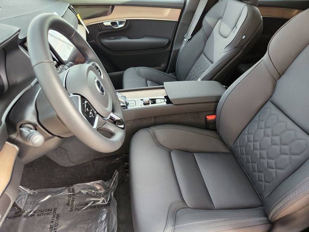 New 2026 Volvo XC90 B6 Plus w/ Protection Package AWD/4WD image 7