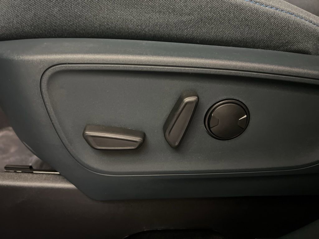 New 2025 Ford Maverick XLT w/ Equipment Group 301A image 27