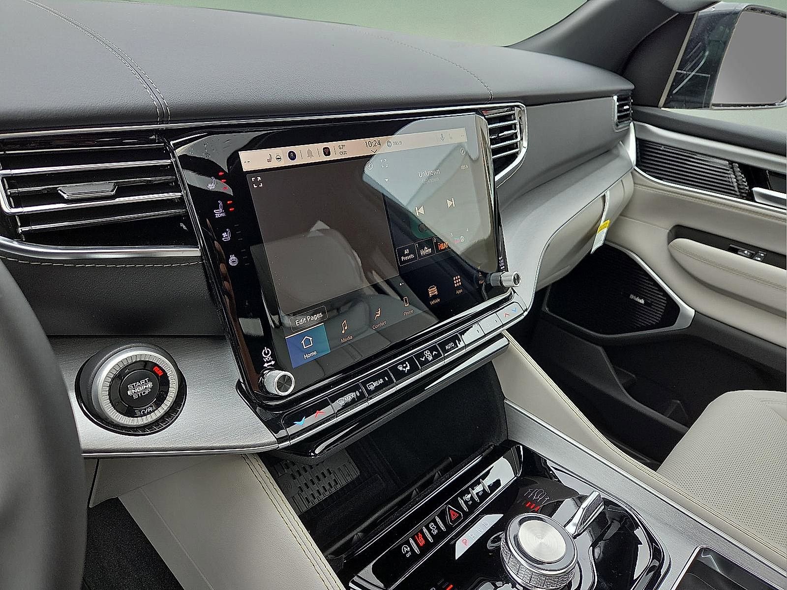 New 2026 Jeep Grand Wagoneer L Limited AWD/4WD image 16