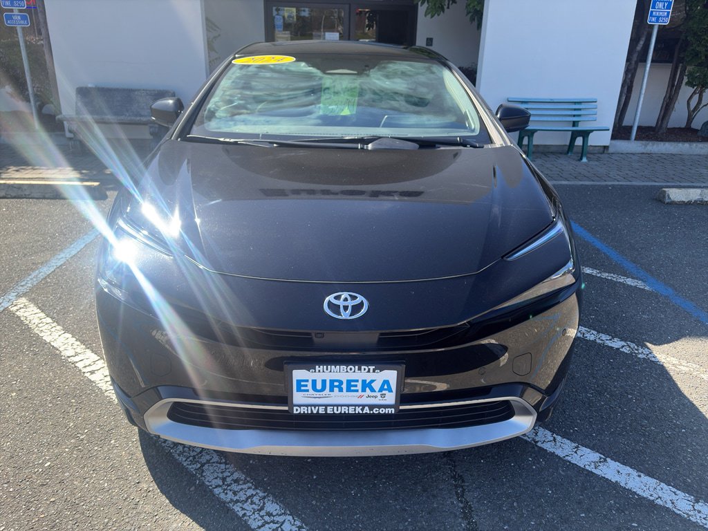 Used 2024 Toyota Prius Prime Premium w/ Advanced Technology Package FWD image 32
