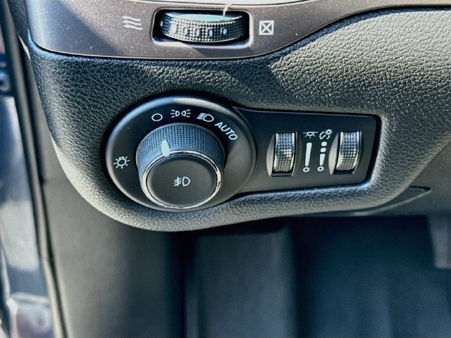 Used 2021 Jeep Cherokee Latitude Lux AWD/4WD image 15