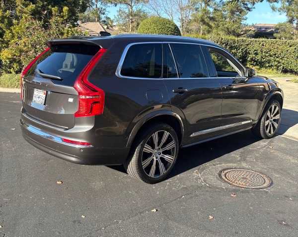 Used 2024 Volvo XC90 T8 Plus w/ Protection Package Premier image 2