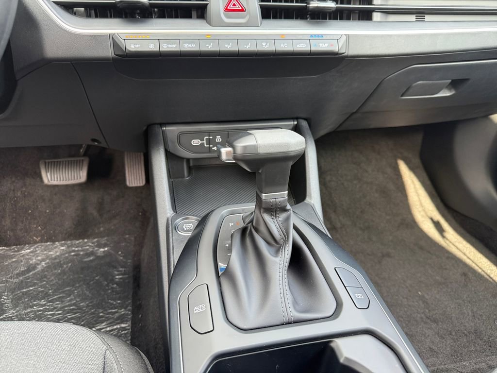 New 2025 Kia K4 LXS image 11