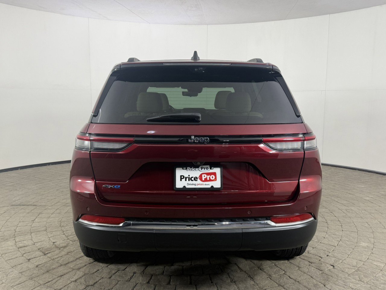 Used 2022 Jeep Grand Cherokee Limited 4xe w/ Luxury Tech Group II image 6