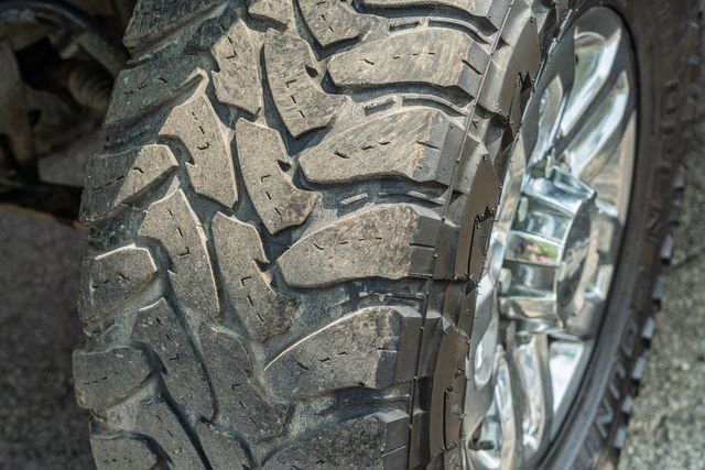 Used 2014 Chevrolet Silverado 2500 LT w/ Interior Plus Package AWD/4WD image 16