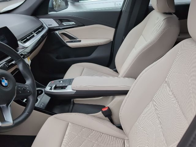 Used 2025 BMW X1 xDrive28i w/ Convenience Package image 13