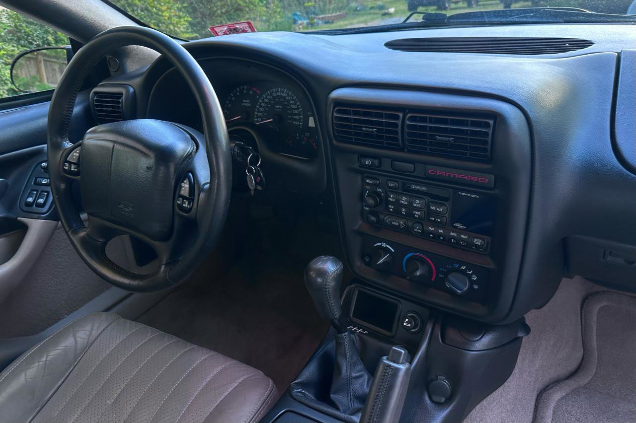 Used 2000 Chevrolet Camaro Z28 w/ SS Performance/Appearance Pkg RWD image 17
