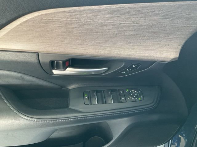 Used 2025 Toyota Grand Highlander FWD image 6