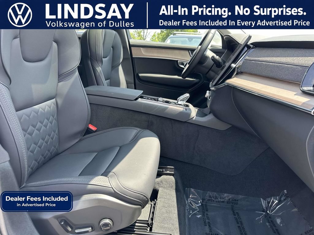 Used 2025 Volvo XC90 B6 Plus AWD/4WD image 12