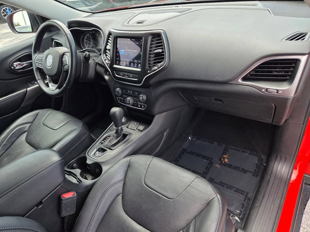 Used 2021 Jeep Cherokee Latitude Lux w/ Comfort/Convenience Group AWD/4WD image 19