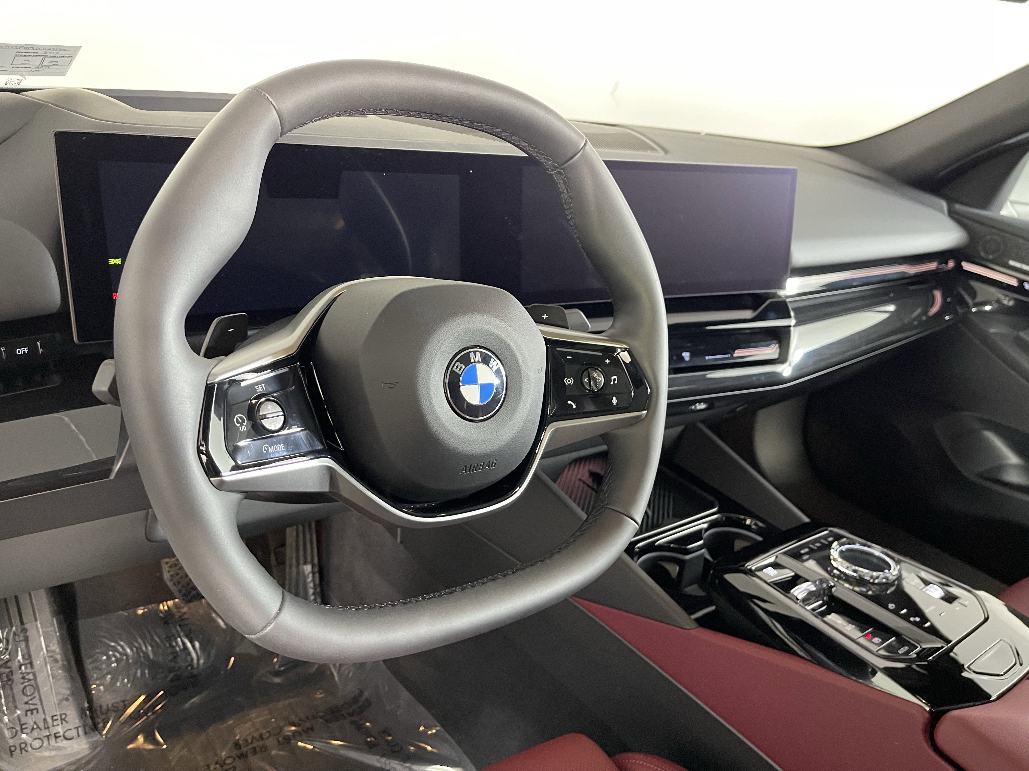 Certified 2025 BMW 530i xDrive AWD/4WD image 12