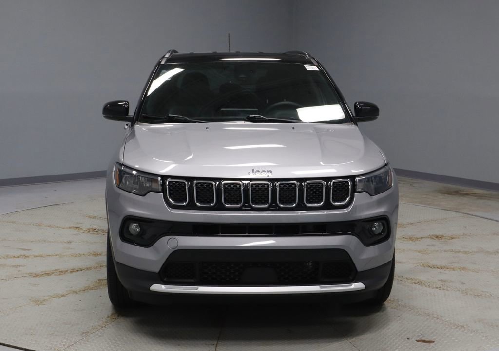 Used 2024 Jeep Compass Limited AWD/4WD image 5