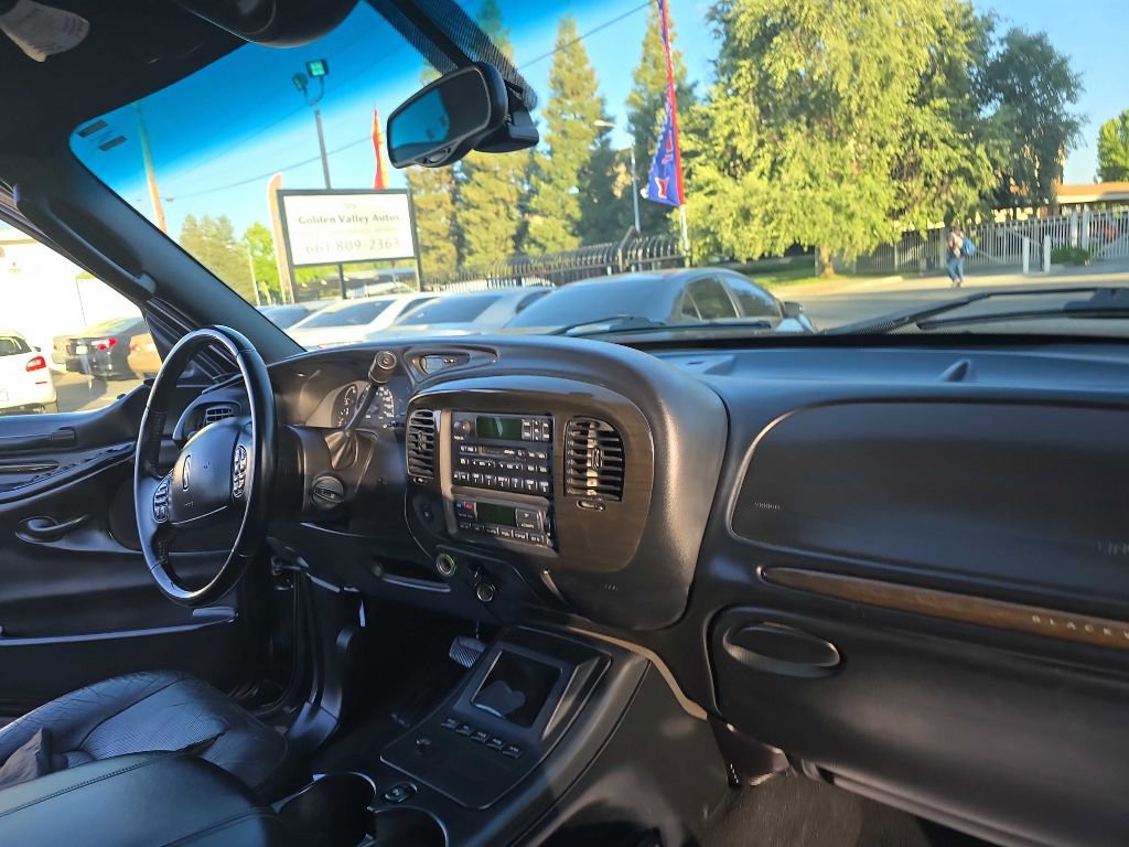 Used 2002 Lincoln Blackwood image 17
