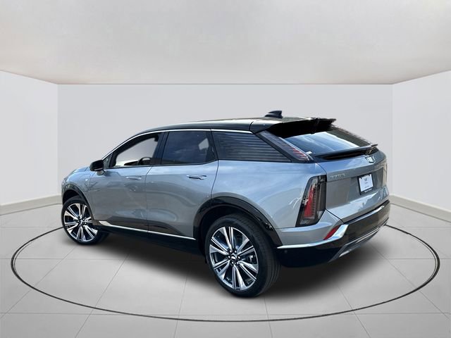 New 2026 Cadillac Optiq Luxury 2 image 3