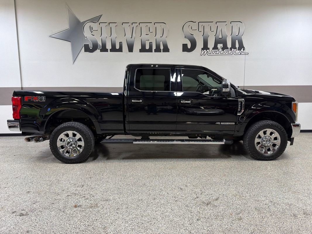 Used 2017 Ford F250 Lariat w/ Lariat Ultimate Package AWD/4WD image 30