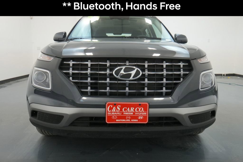 New 2024 Hyundai Venue SEL image 3