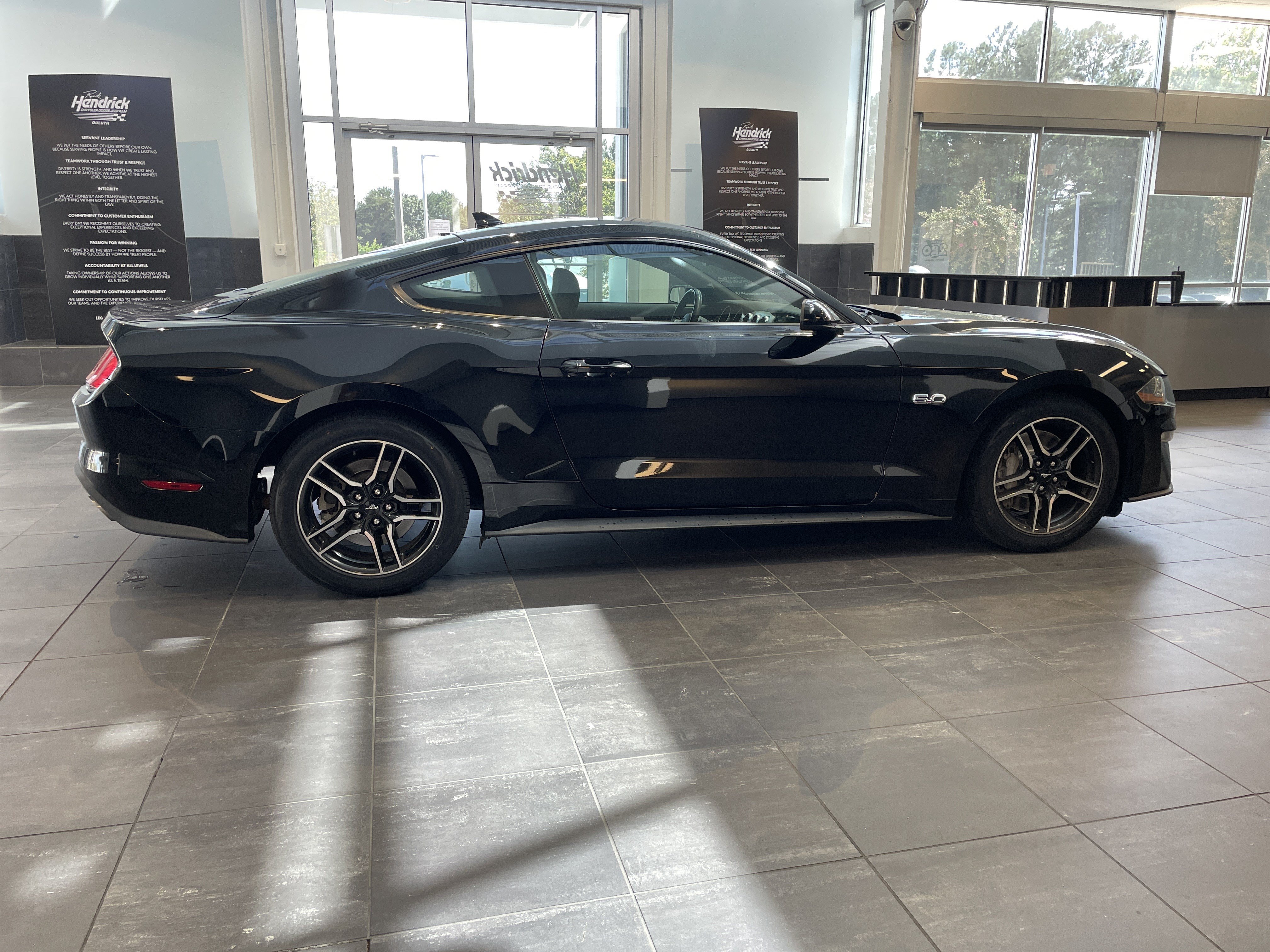Used 2022 Ford Mustang GT Premium RWD image 12