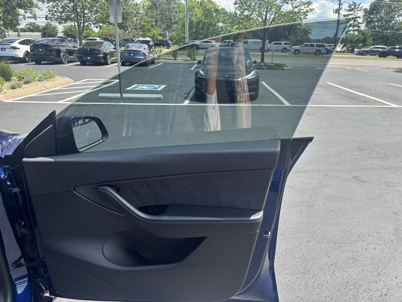 Used 2021 Tesla Model Y Long Range AWD/4WD image 21