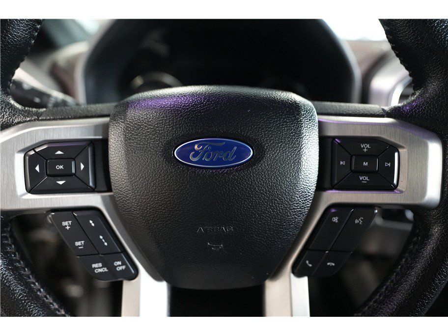 Used 2015 Ford F150 Platinum w/ Equipment Group 701A Luxury RWD image 19
