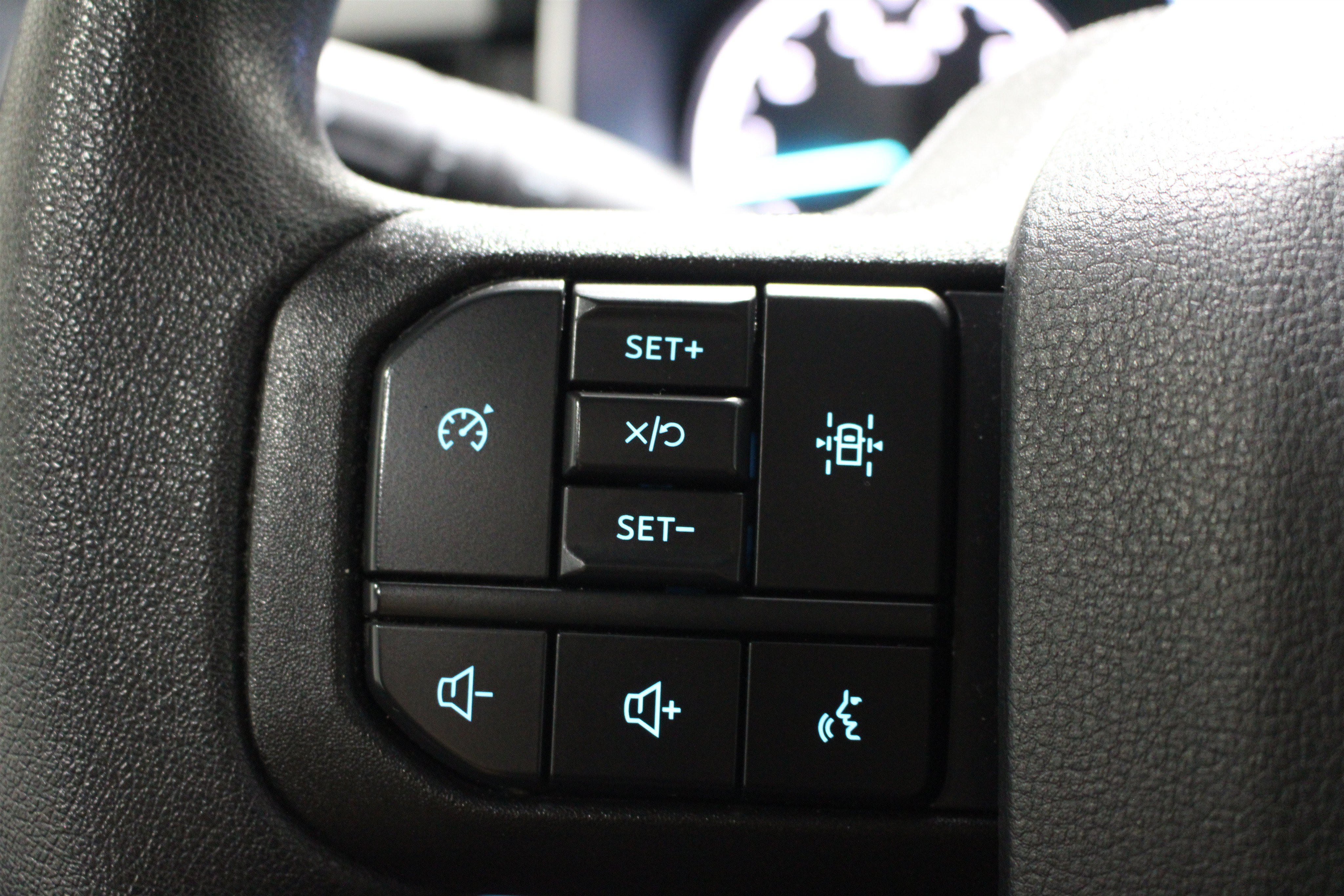 Used 2023 Ford F150 XLT AWD/4WD image 12