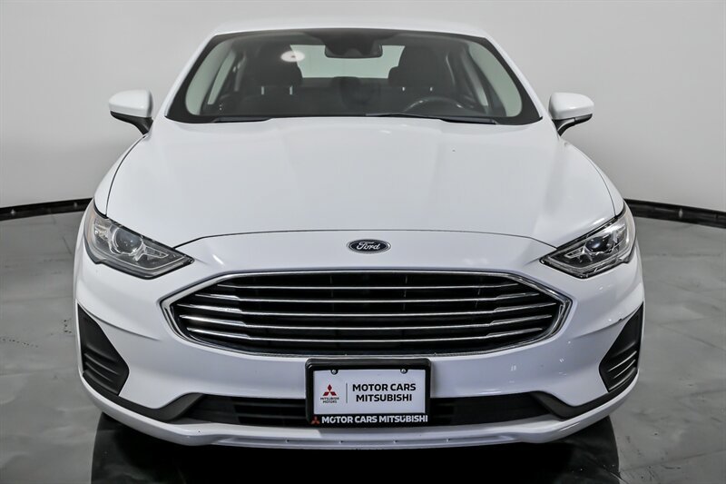 Used 2019 Ford Fusion SE FWD image 4