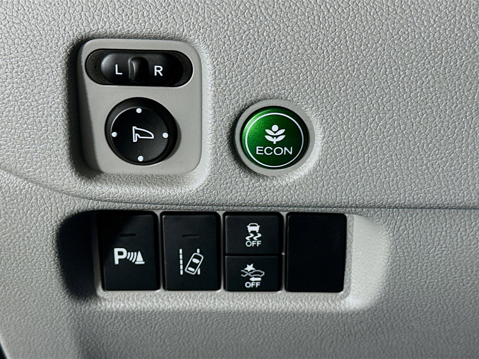 Used 2017 Honda Pilot Touring image 16