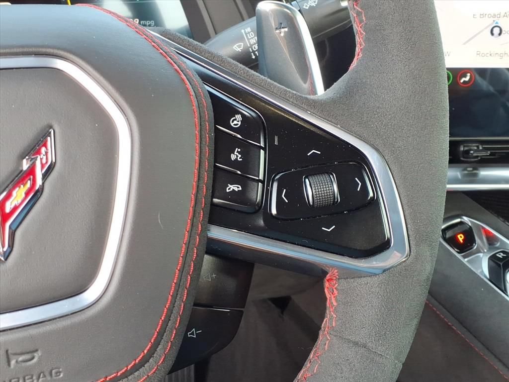 Used 2023 Chevrolet Corvette Stingray Premium Conv w/ Z51 Performance Package RWD image 15