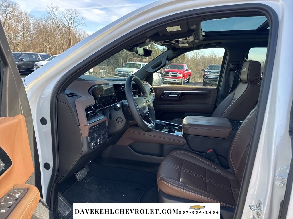 Used 2025 Chevrolet Tahoe High Country w/ Sun And Tow Package image 16