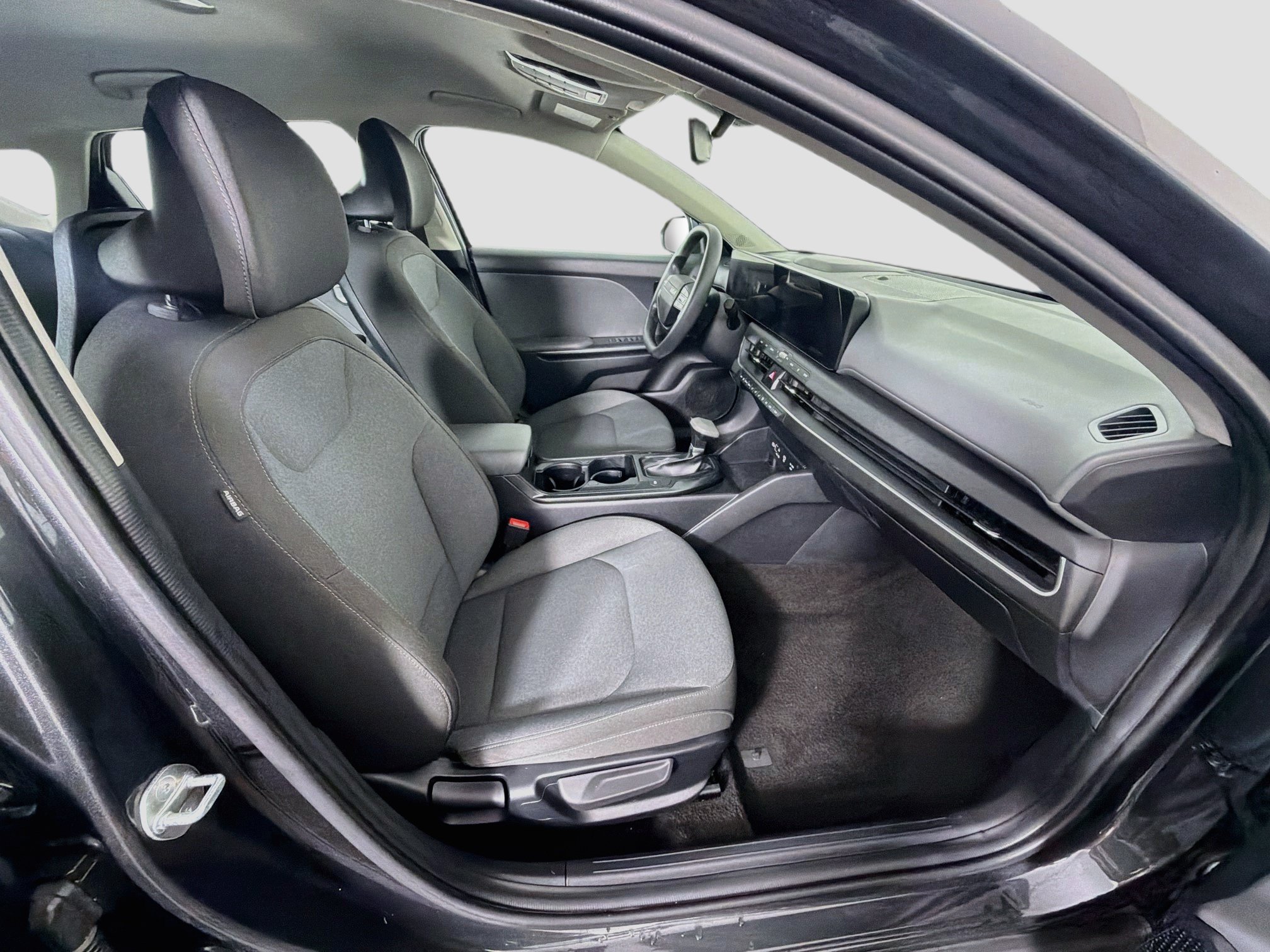 Used 2025 Kia K4 FWD image 31