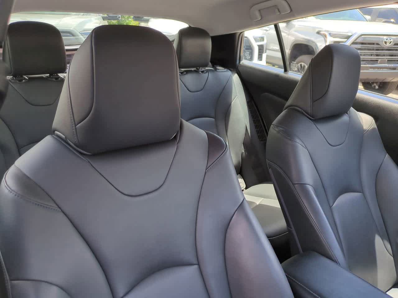 Used 2018 Toyota Prius Prime Premium FWD image 7