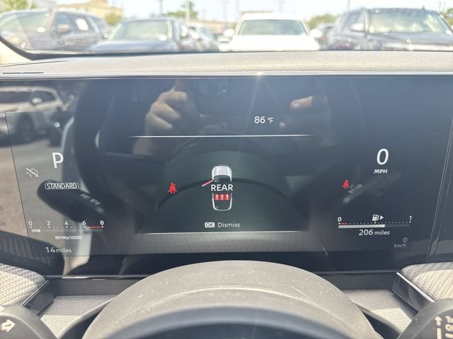 New 2025 Nissan Kicks SR FWD image 18