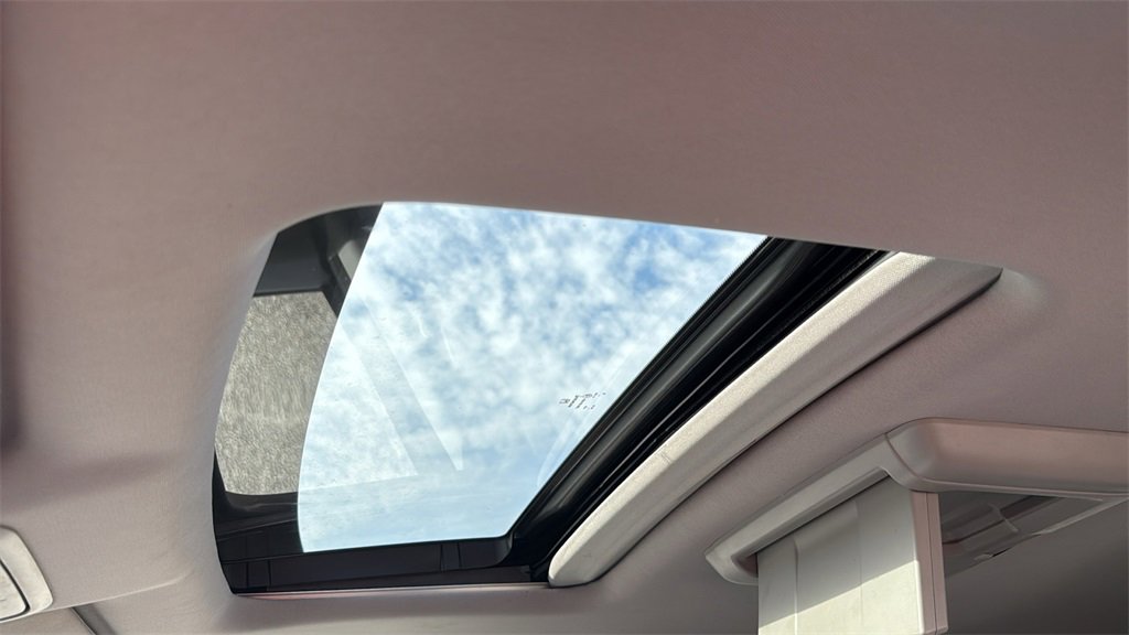 Used 2017 Honda Pilot Touring image 29