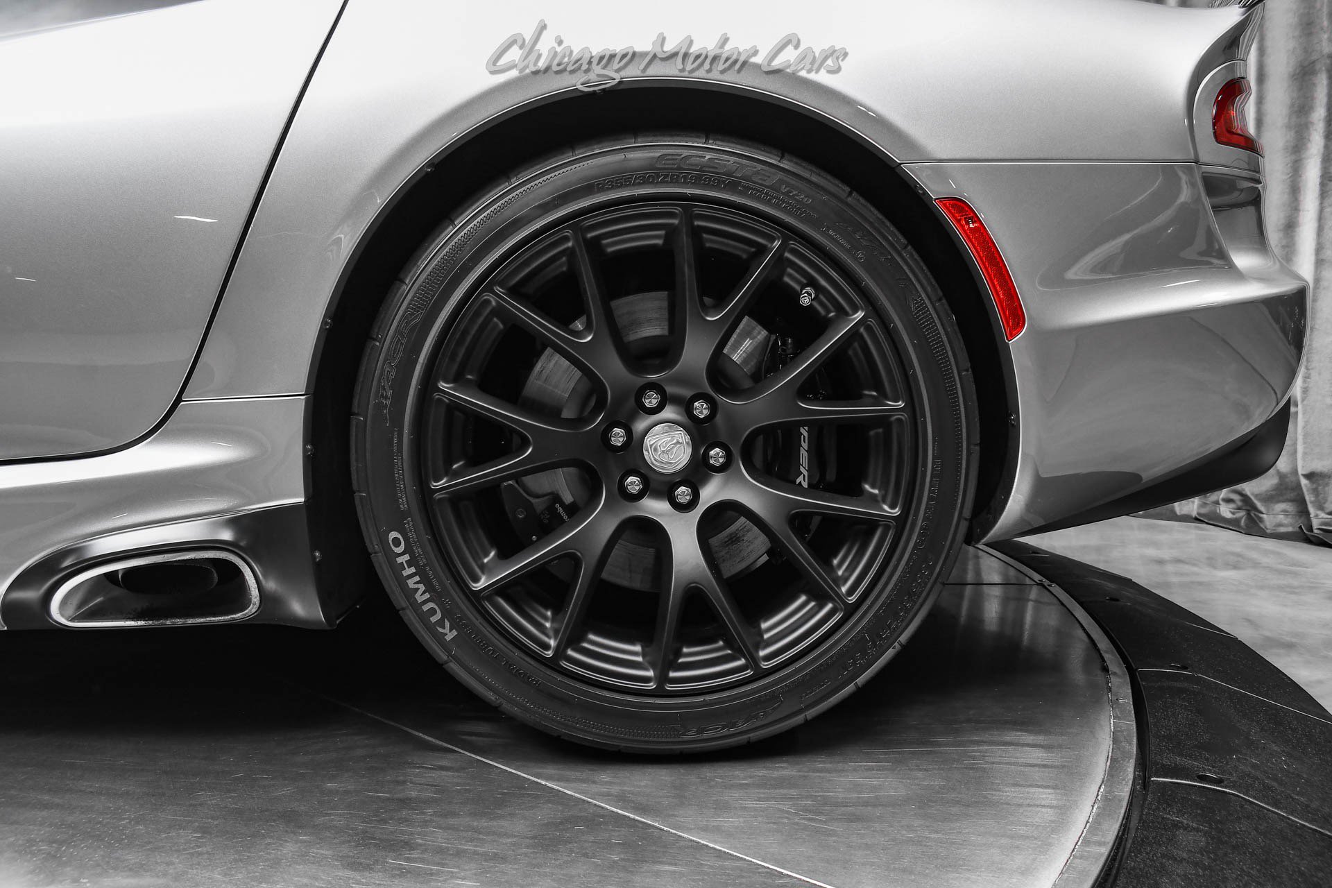 Used 2015 Dodge Viper SRT-10 image 40