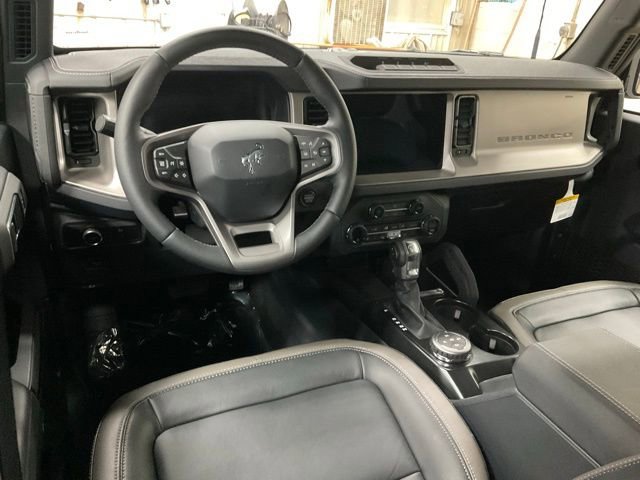New 2025 Ford Bronco Outer Banks w/ Sasquatch Package image 8