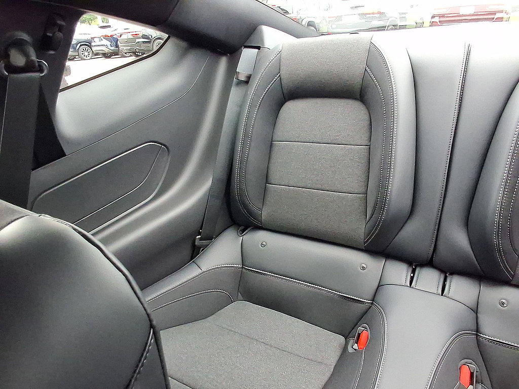 Used 2025 Ford Mustang GT RWD image 12