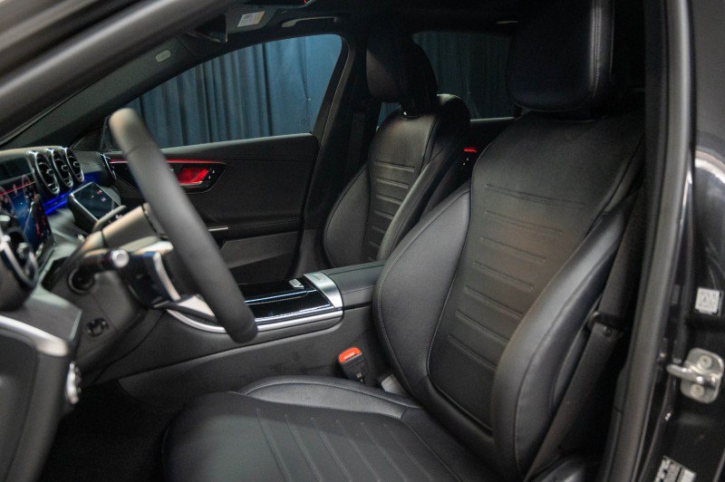 New 2026 Mercedes-Benz C 300 4MATIC Sedan image 11
