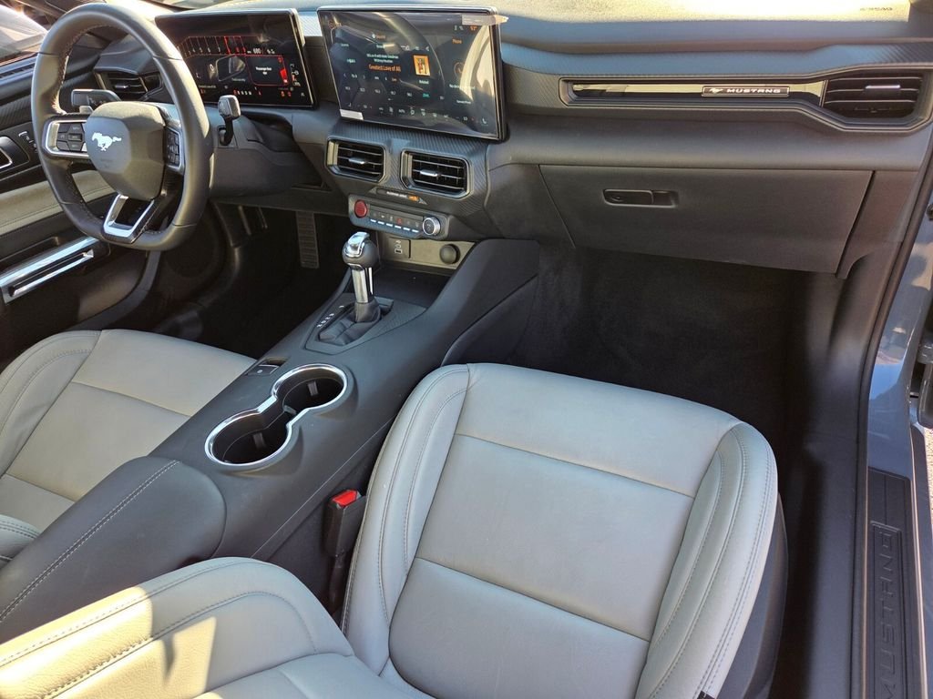 Used 2025 Ford Mustang GT RWD image 19