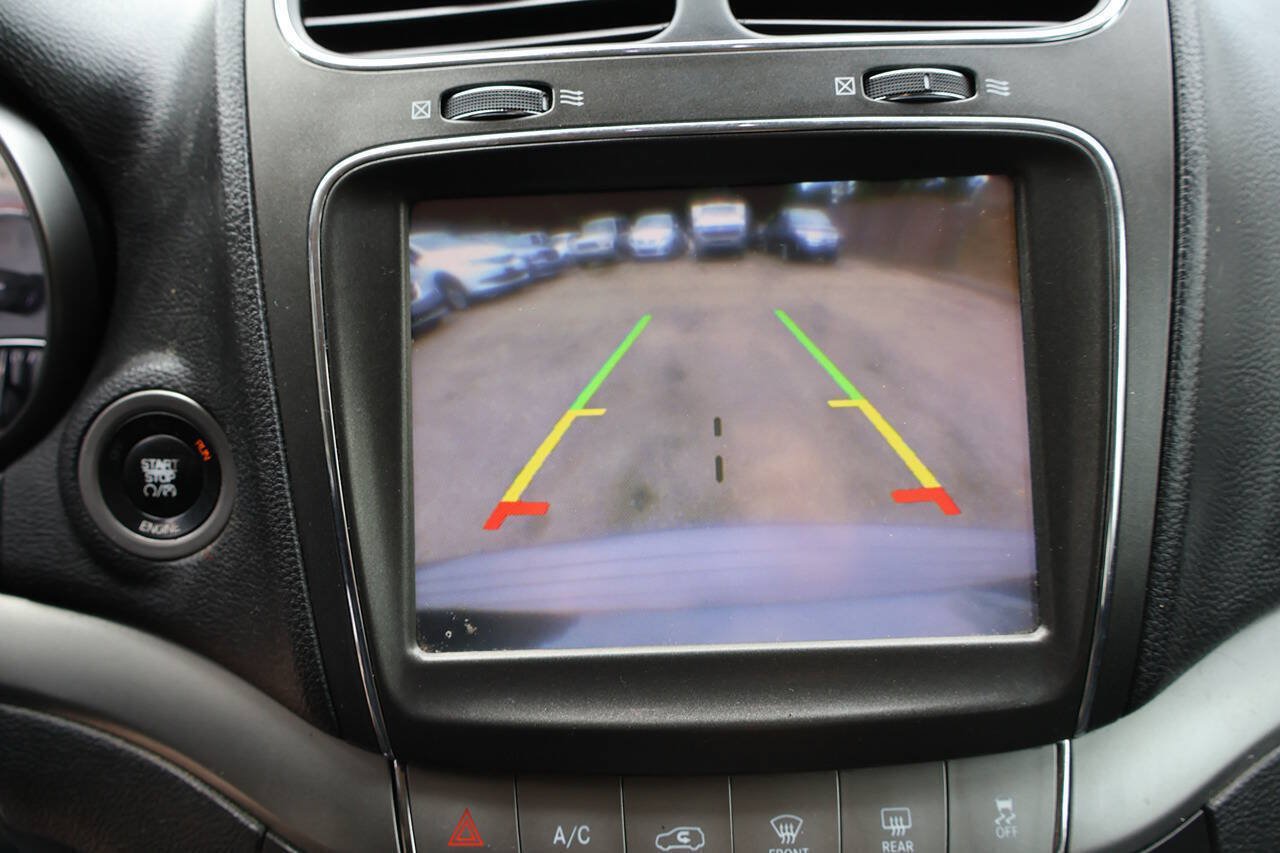 Used 2014 Dodge Journey Crossroad w/ Flexible Seating Group FWD image 32