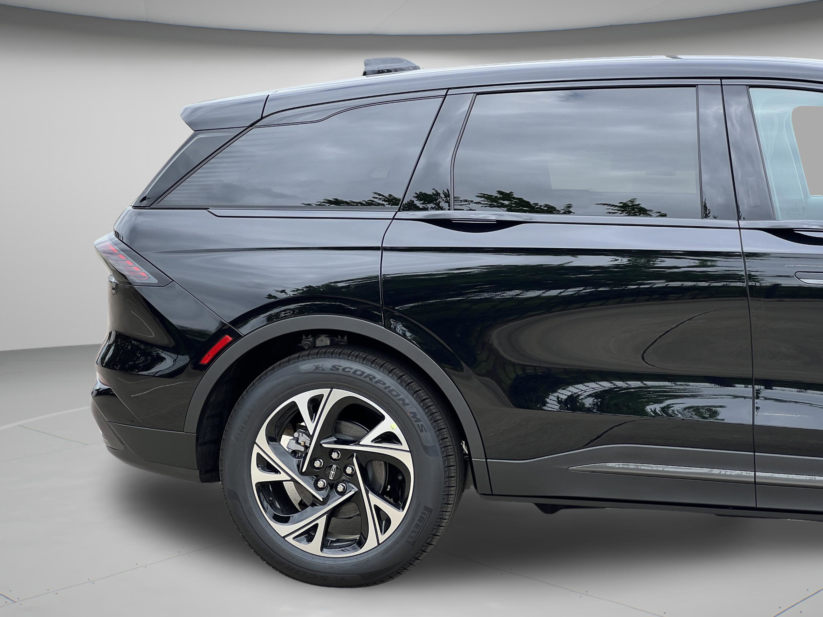 New 2026 Lincoln Nautilus Premier w/ Equipment Group 102A AWD/4WD image 33