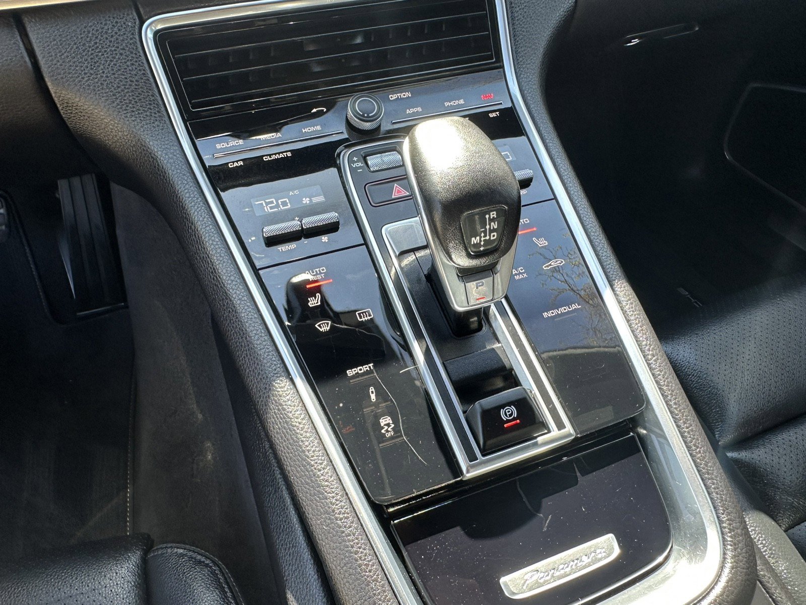 Used 2018 Porsche Panamera 4 AWD/4WD image 24