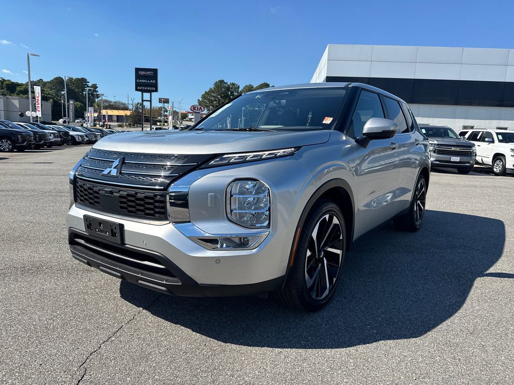 Used 2024 Mitsubishi Outlander SE image 7