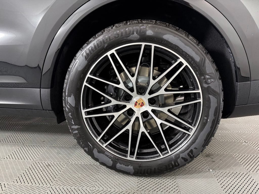 New 2026 Porsche Cayenne AWD/4WD image 12