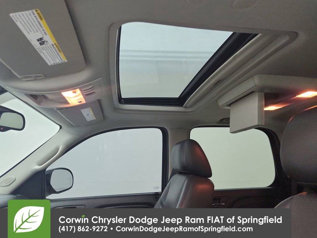 Used 2014 GMC Yukon Denali AWD/4WD image 29