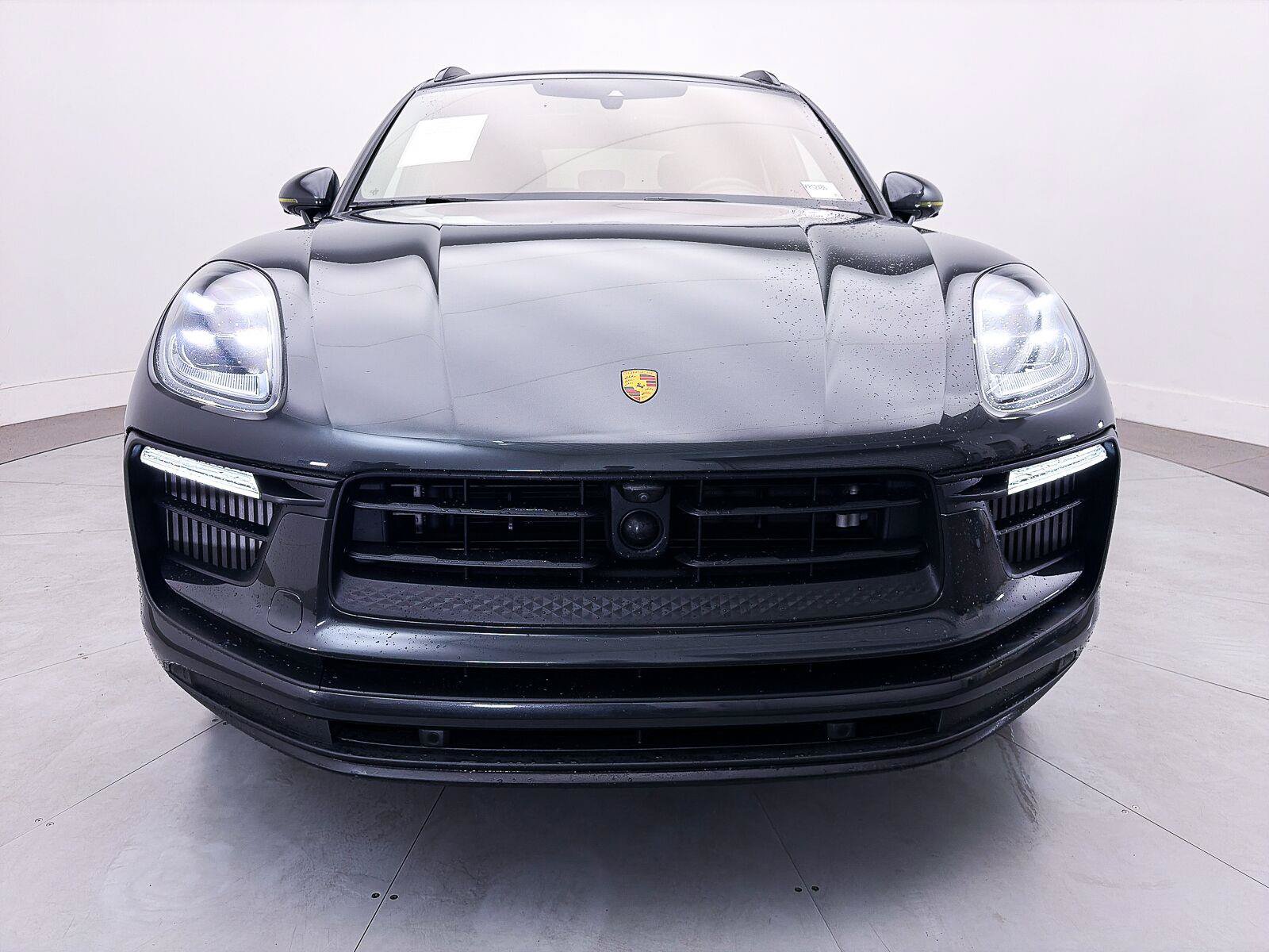 Used 2023 Porsche Macan S AWD/4WD image 14